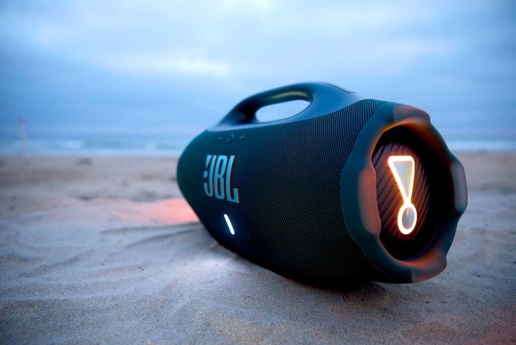 Loa di động JBL Boombox 4 nhẹ hơn đời trước 1kg nhưng mạnh gấp rưỡi