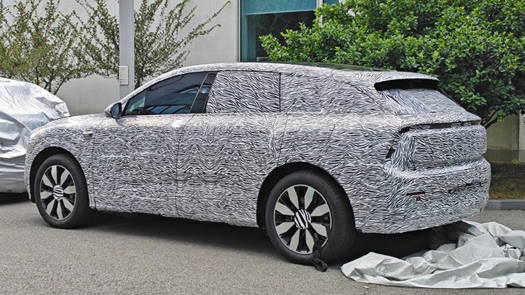 Hình ảnh được cho là của chiếc SUV điện bí mật mà AUDI đang chạy thử nghiệm.