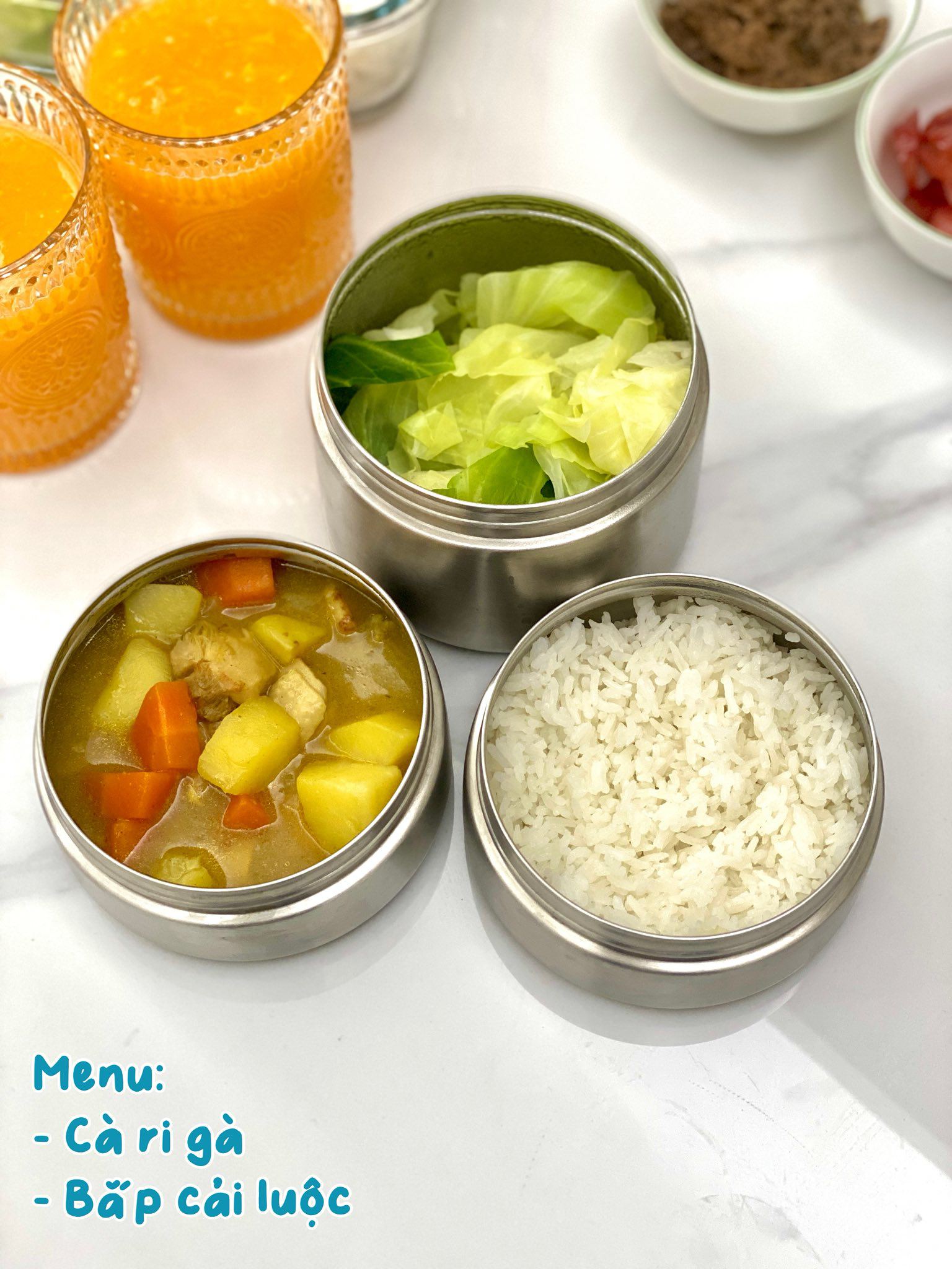 Cà ri gà - Bắp cải luộc