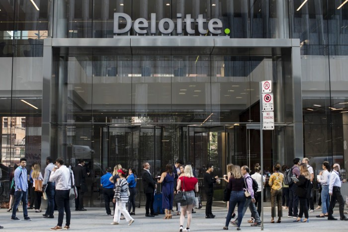 Deloitte là một trong những công ty kiểm toán lớn nhất thế giới. Ảnh: Bloomberg