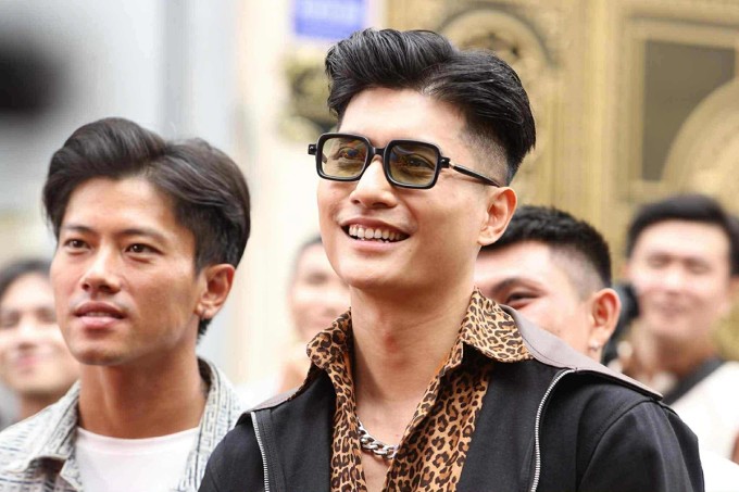 Lâm Bảo Châu khi đóng gã du côn Lê Bi trong 'Chị ngã em nâng'.