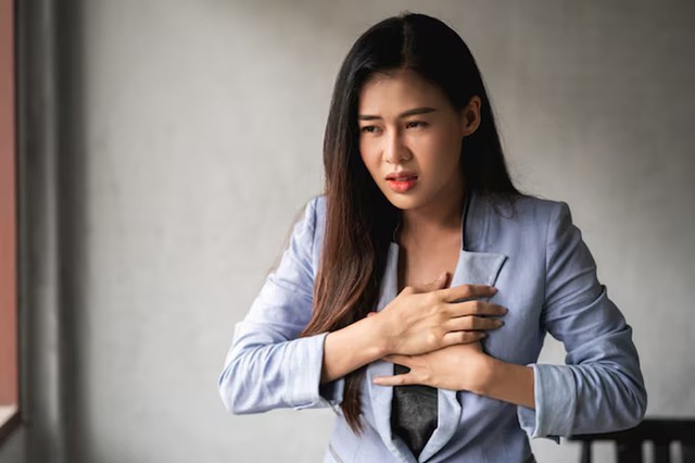 Cần chú ý những tín hiệu "cầu cứu" của tim. Ảnh minh hoạ