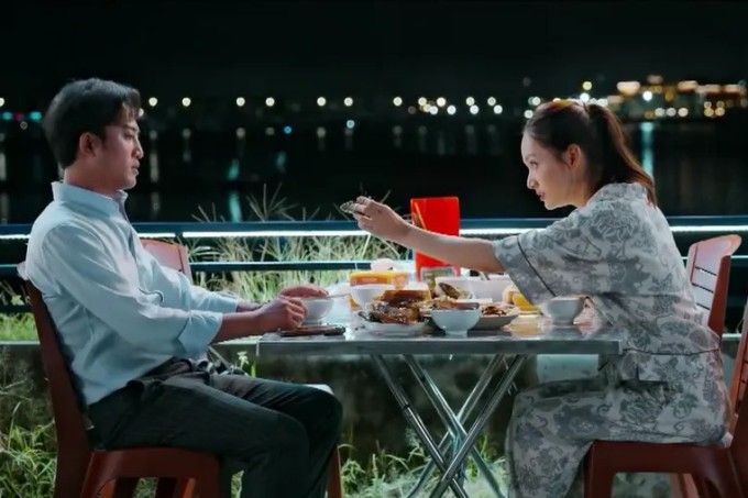 Lan Phương và Doãn Quốc Đam trong 'Gió ngang khoảng trời xanh'.