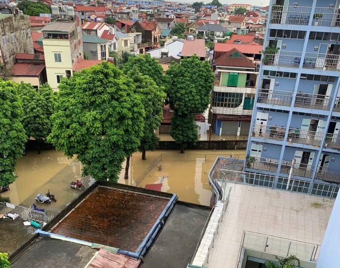 Nhiều bệnh nhân ở Thái Nguyên hoãn điều trị do bệnh viện ngập - 1