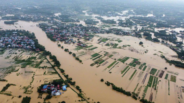 Mưa lũ gây ngập diện rộng ở Thái Nguyên.