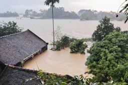 Tin tức trong ngày - Tràn đê bối ở Bắc Ninh, nước lũ cuồn cuộn, sơ tán nghìn người dân trong đêm