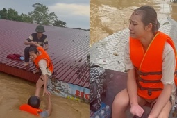 Tin tức trong ngày - Tại 'rốn lũ' Thái Nguyên: Người dân lên mái nhà cầu cứu, lực lượng chức năng trắng đêm cứu hộ cứu nạn