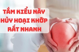Tin tức sức khỏe - Giật mình: Thói quen tắm sai cách khiến xương khớp “xuống cấp” nhanh chóng