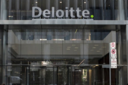 Kinh doanh - Dùng AI viết báo cáo, ‘ông lớn’ kiểm toán nhận cái kết đắng