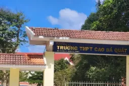 Giáo dục - du học - Miễn nhiệm chức vụ nữ hiệu trưởng cho học sinh lớp 12 'tự nguyện' nghỉ học