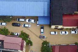 Tin tức trong ngày - Mức lũ vượt đỉnh lịch sử gây cảnh tượng chưa từng có ở Thái Nguyên