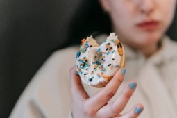 Ăn nhiều đường làm hại tim mạch và cholesterol thế nào?