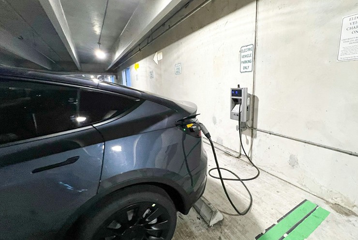 Sự thành công của Toyota sẽ giúp việc chuyển đổi sang xe điện được đẩy nhanh hơn.