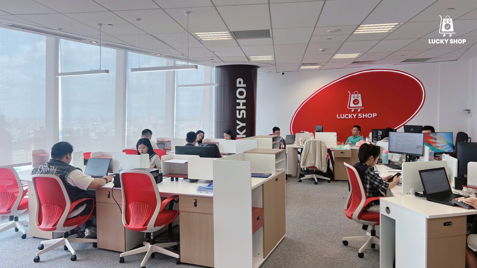 Không gian văn phòng Công ty Luckyshop (Ảnh Lucky Shop)