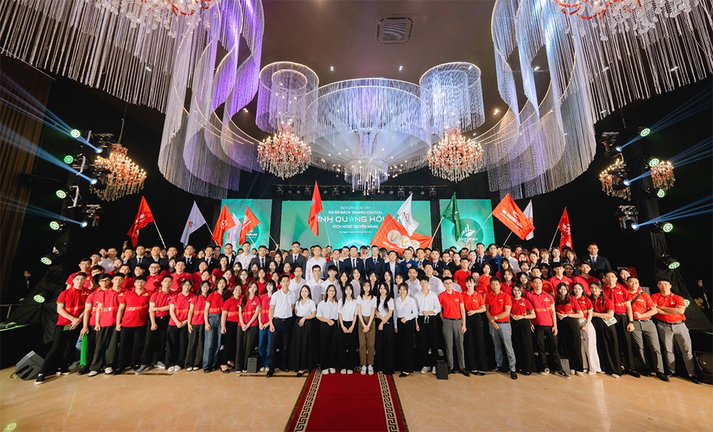 Không khí sôi nổi tại sự kiện “Kick-off Bách Quang Central – Tinh quang hội tụ, kích hoạt quyền năng”