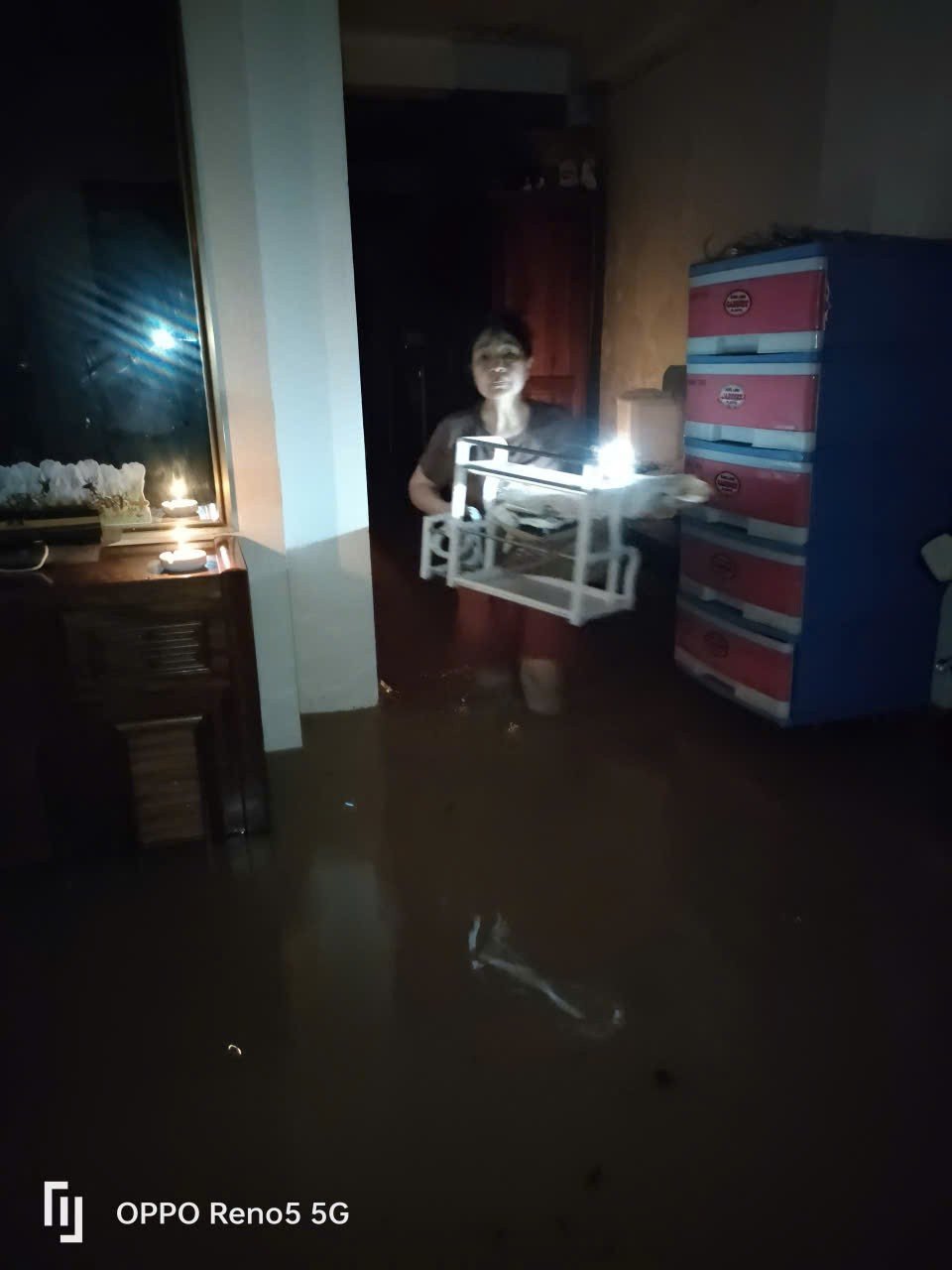 Nhiều khu vực dân cư tại khu vực trung tâm tỉnh Thái Nguyên bị ngập sâu. Video: Việt Hùng