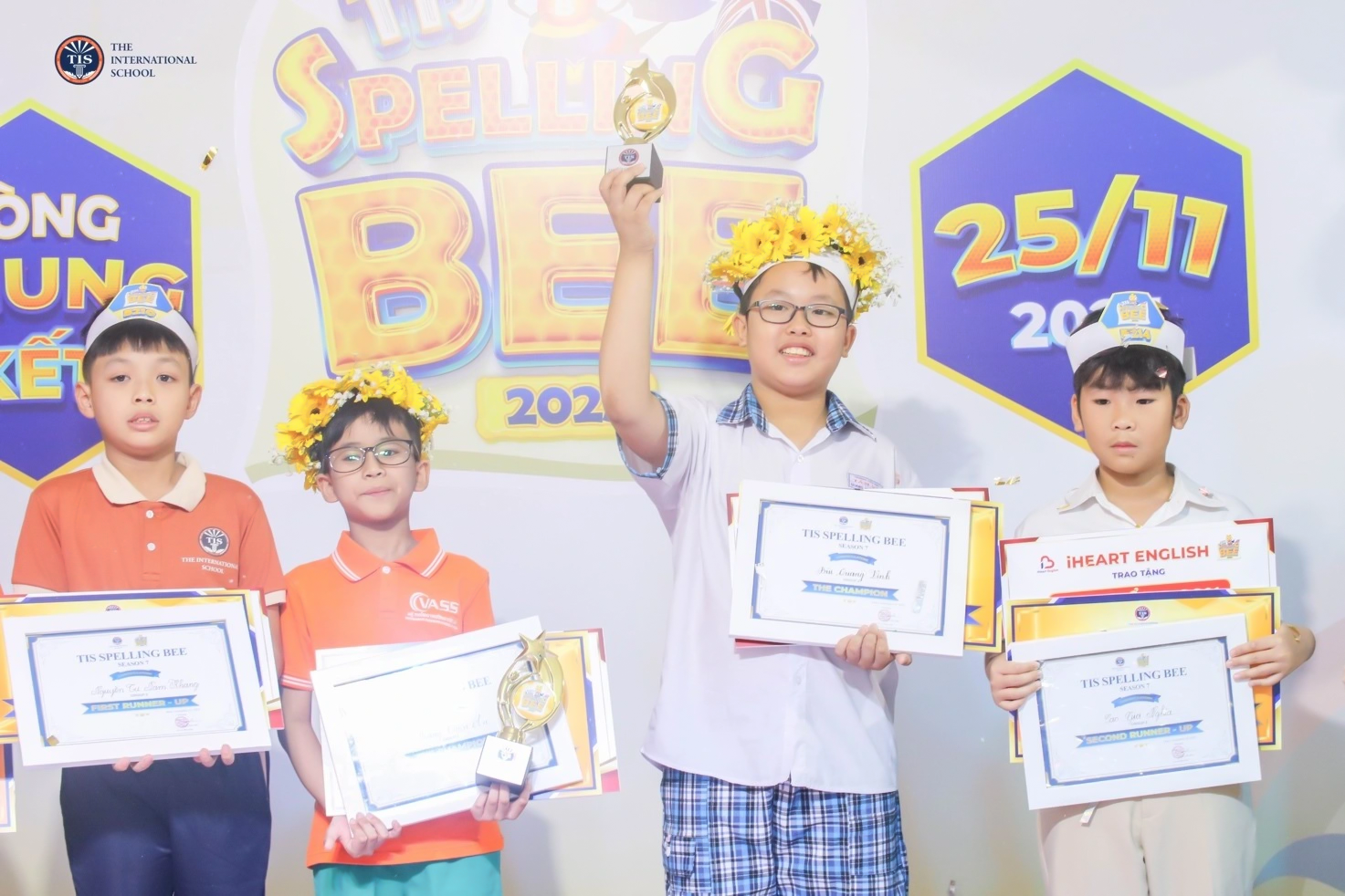 Hình ảnh thí sinh tham gia TIS Spelling Bee mùa 7.