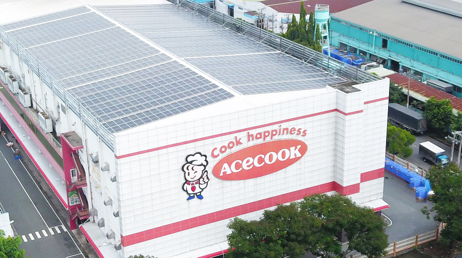 Hệ thống điện mặt trời áp mái được sử dụng cho các hoạt động sản xuất và tòa nhà văn phòng chính 5 tầng tại KCN Tân Bình (TP.HCM) với hơn 400 CBCNV đang làm việc