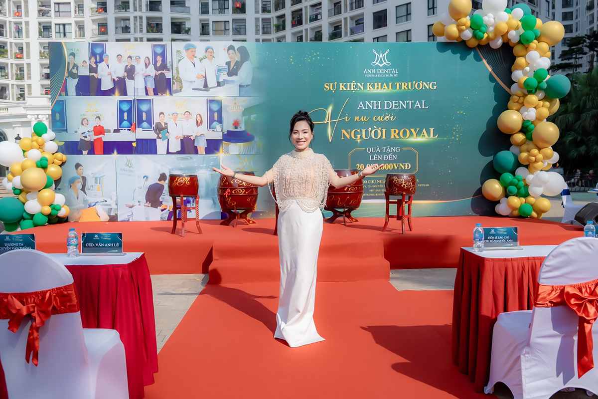 Không khí sang trọng tại buổi lễ khai trương Nha khoa Anh Dental Royal City - Hà Nội