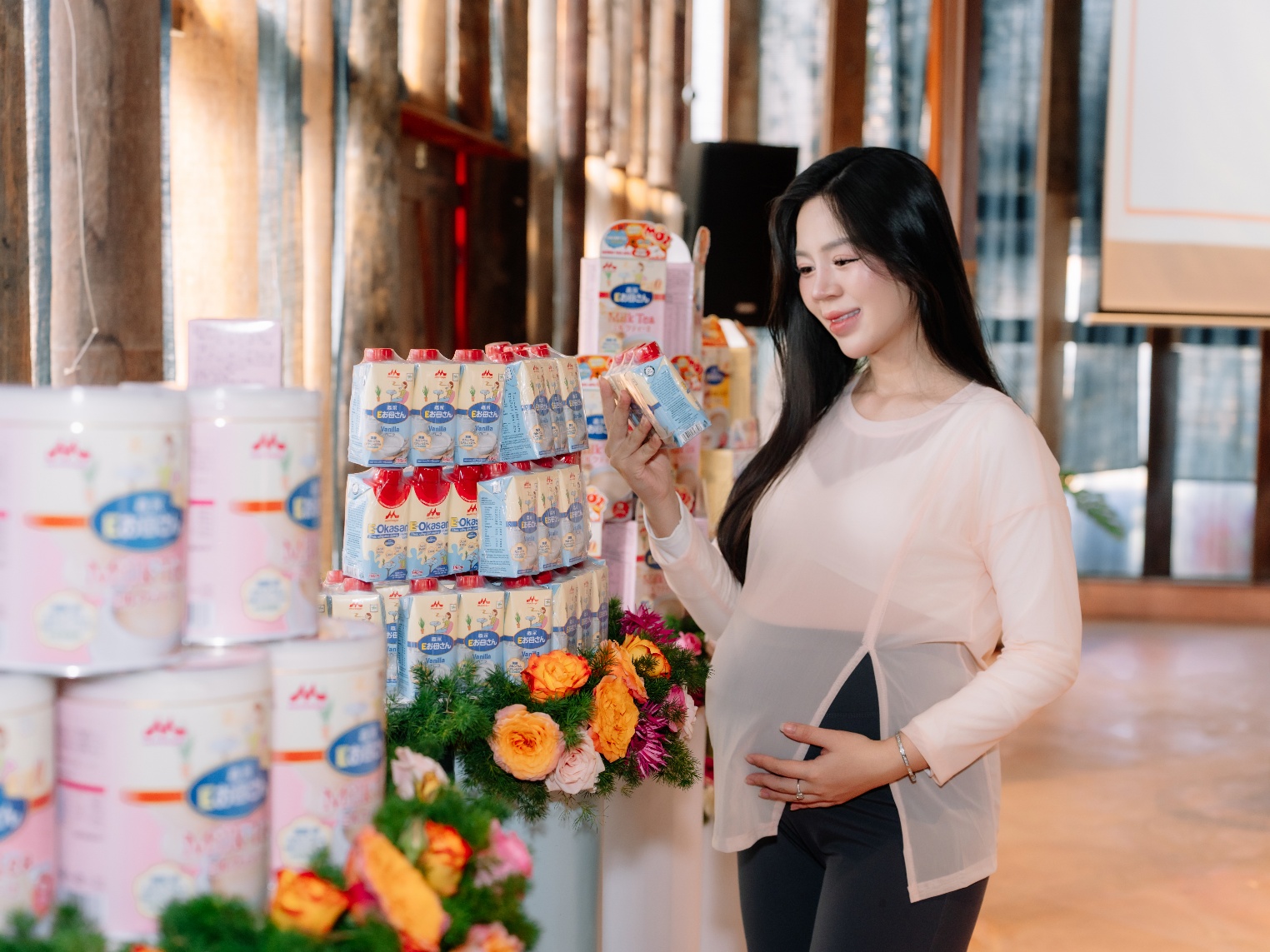 Mẹ bầu trải nghiệm sản phẩm Morinaga E-okasan mới