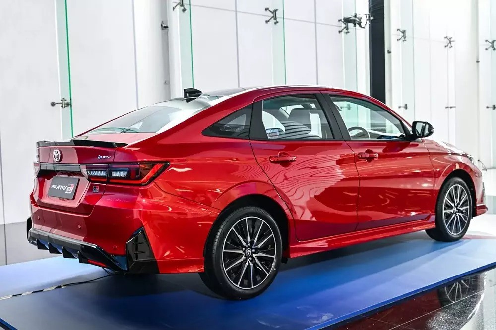 Toyota Vios GRS phiên bản hybrid có mức tiêu thụ nhiên liệu ra sao? - 3