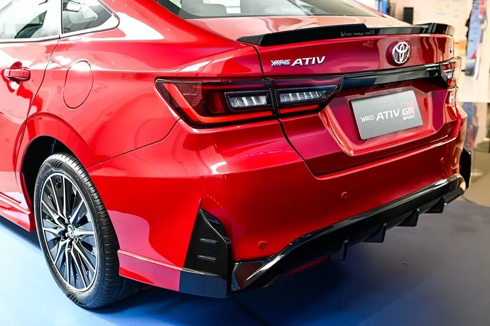 Toyota Vios GRS phiên bản hybrid có mức tiêu thụ nhiên liệu ra sao? - 4