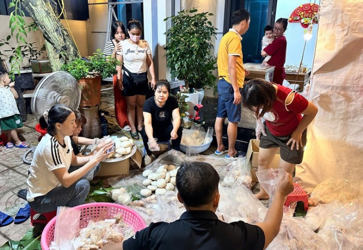 Người dân nhiệt tình góp công, góp của&nbsp;