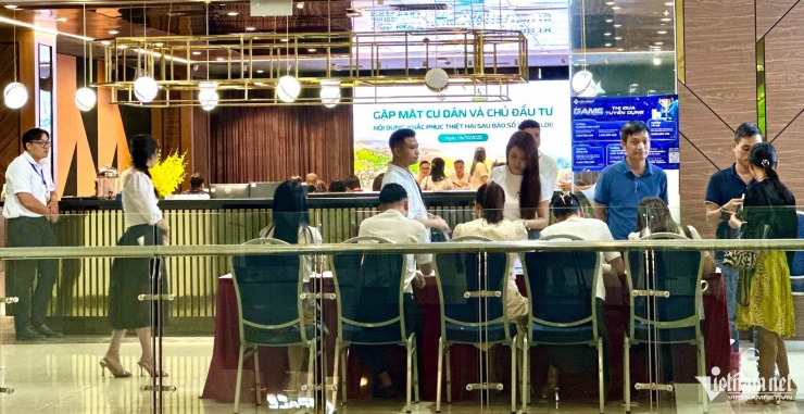 Khi cuộc gặp mặt diễn ra, báo chí không được tham dự. Ảnh: Hồng Khanh