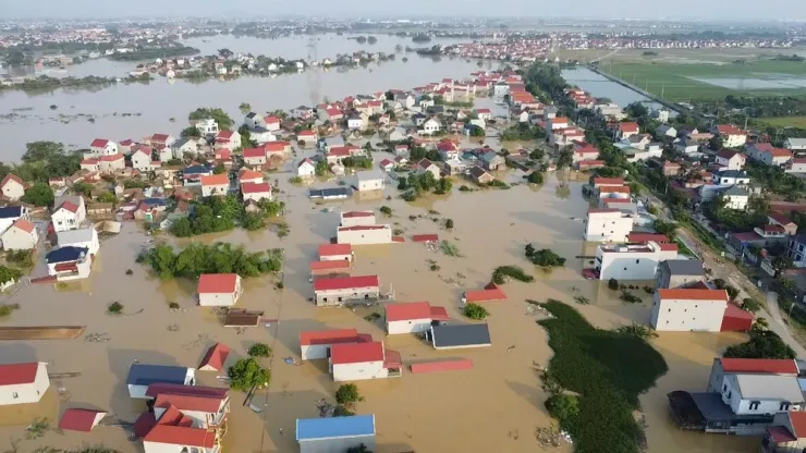 Chiều ngày 9-10, nhiều nơi trên xã Đa Phúc mực nước vẫn ngập sâu. Sáng cùng ngày, lũ sông Cầu đoạn qua xã Đa Phúc vẫn trên báo động 3.