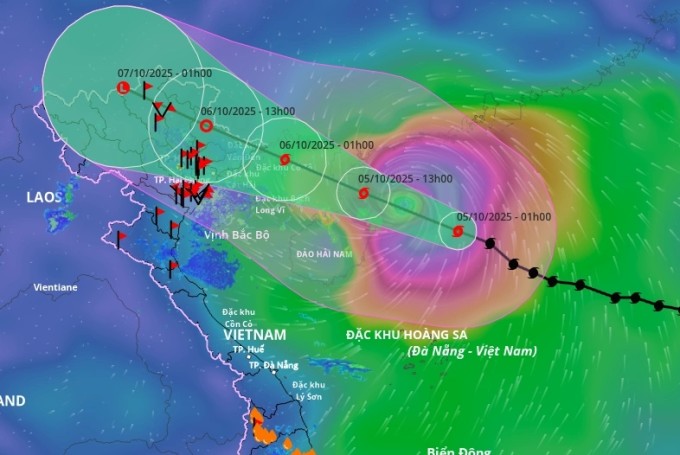 Hướng đi và vùng ảnh hưởng của bão Matmo ở các tỉnh biên giới phía bắc Việt Nam và phía nam Trung Quốc. Ảnh: NCHMF