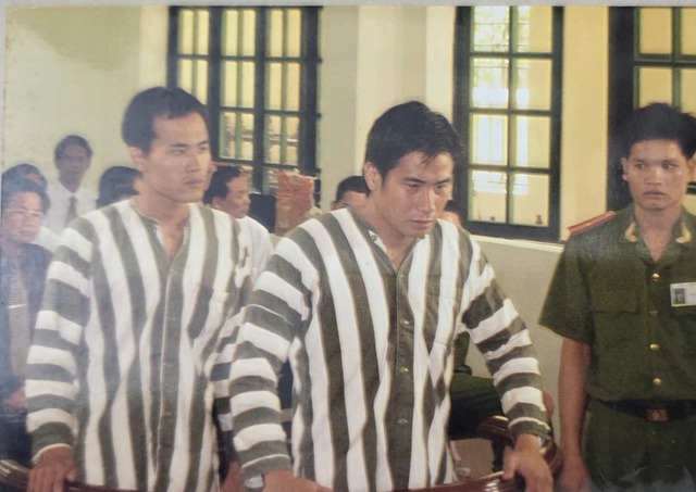 Minh Tiệp vào vai Hoàng Tú trong phim "Mạnh hơn công lý" (2005). Trong phim, Hoàng Tú là một tên trùm xã hội đen nhưng không ai làm gì được hắn vì có bố là Thứ trưởng Bộ Công An. Nhưng cuối cùng công lý đã được thực hiện. Do trực tiếp gây nên tội, anh ta đã bị ám ảnh bởi chính những hình ảnh bất nhân, vô lương đó nên cuối cùng đã bị phát điên…