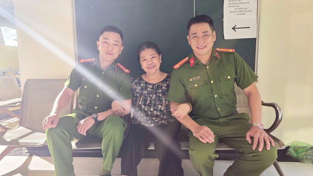 Sau đó, anh tiếp tục vai công an trong series Cảnh sát hình sự mang tên "Cô gái đến từ Bangkok" và gây ấn tượng với vai cảnh sát giả làm dân “gay” xâm nhập thế giới tội phạm trong "Thế giới không có đàn bà" (2004).
