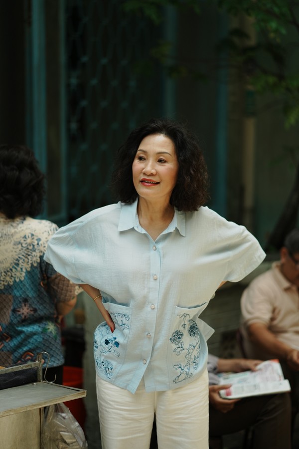 Hồng Đào trong tạo hình phim "Cục vàng của ngoại".