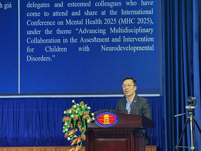 TS Lê Hoàng Dũng, Phó Hiệu trưởng Trường ĐH Khoa học Xã hội và Nhân văn, nhấn mạnh nhiều hệ lụy xấu đối với trẻ rối loạn phát triển thần kinh