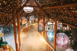 “Rủ nhau” check-in với trang phục dân tộc hoàn toàn miễn phí tại nhà hàng Chợ...