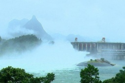 Tin tức trong ngày - Thủy điện Tuyên Quang liên tiếp xả lũ, 3 tỉnh thành ứng phó