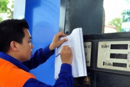 Giá xăng dầu đồng loạt giảm