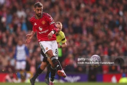 Đội trưởng Fernandes đối mặt nguy cơ ra đi nếu MU đổi chủ