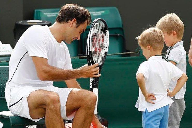 Roger Federer và các con trai