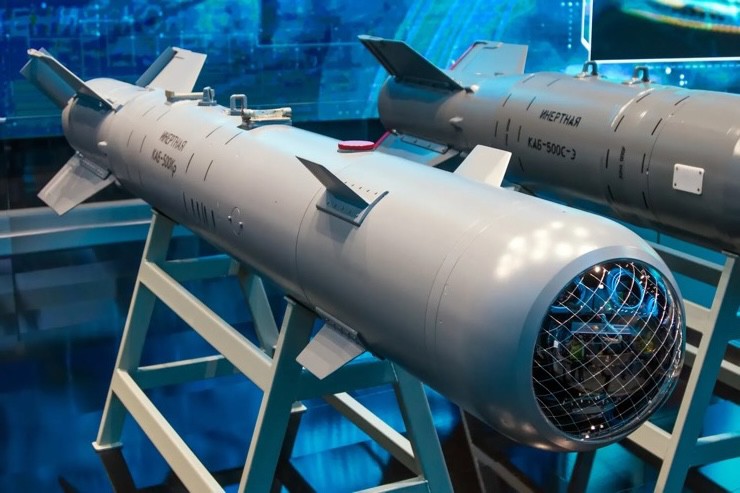 Bom dẫn đường KAB-500 được trưng bày tại triển lãm vũ khí Nga vào năm 2022. Ảnh: Wikimedia.