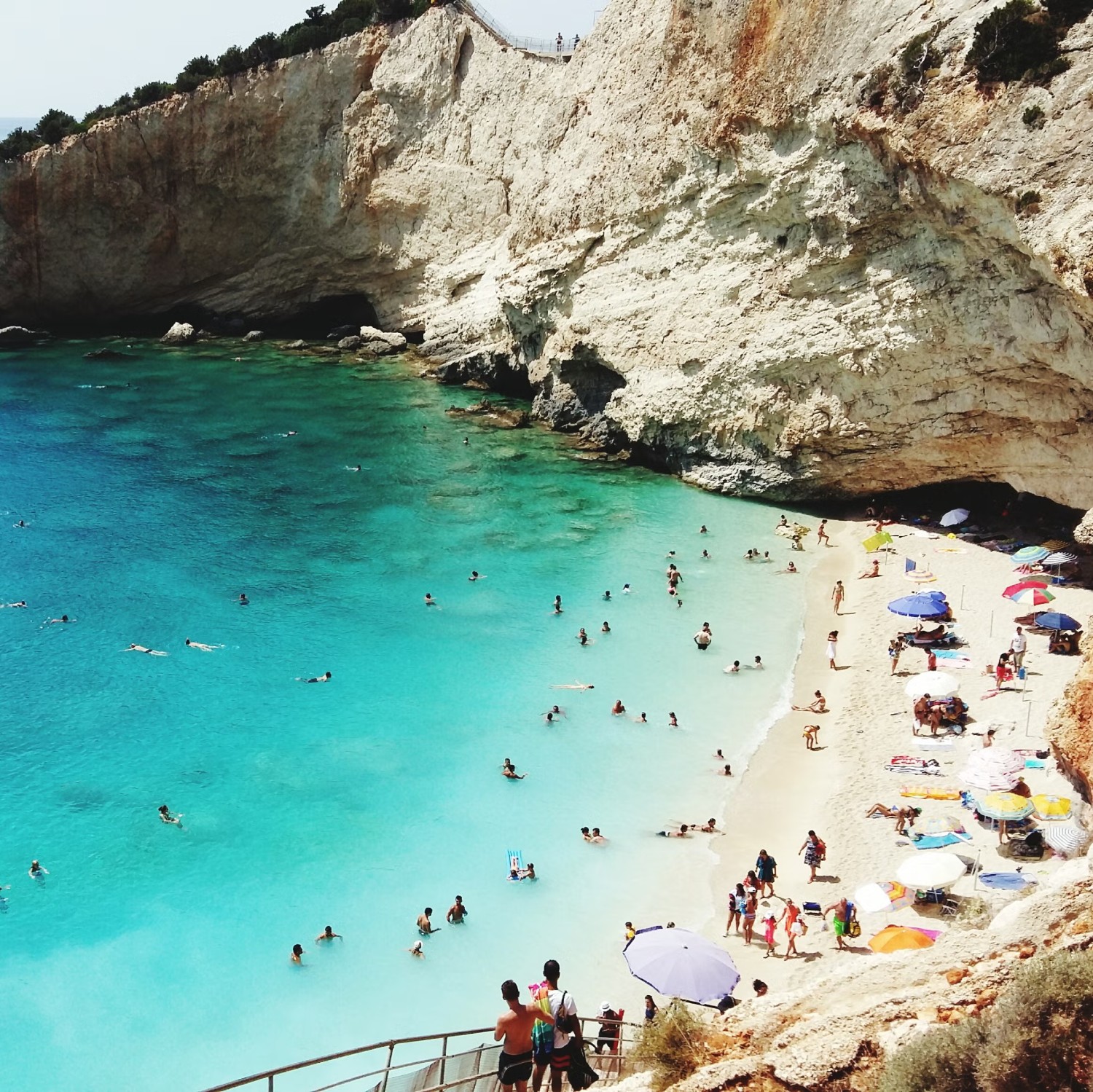 Không chỉ có Santorini, 10 hòn đảo Hy Lạp này khiến bạn ngỡ lạc vào thiên đường - 9