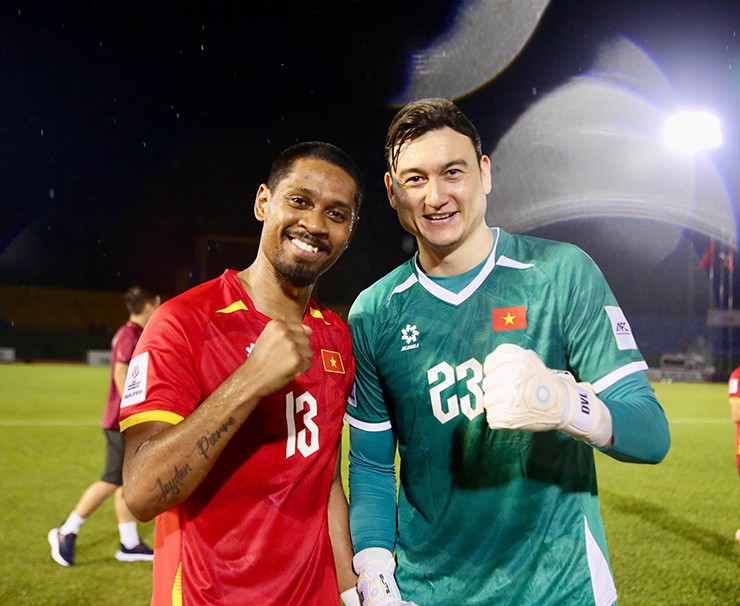 Trong lần tái xuất đội tuyển, thủ môn Đặng Văn Lâm cũng chơi tốt 