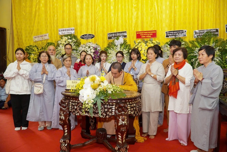 Đoàn lãnh đạo Đảng, Nhà nước, MTTQ Việt Nam viếng tang trưởng lão hòa thượng Thích Trí Tịnh - 12