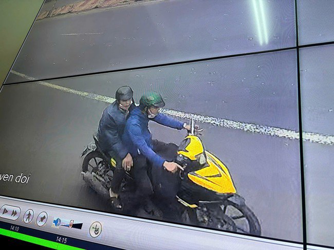 Camera ghi lại hình ảnh của 2 đối tượng