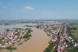 Tin tức trong ngày - Nước sông Cầu rút, hàng chục nghìn dân Hà Nội thở phào