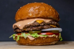 Burger “nhà giàu” giá 290 triệu đồng, có tiền cũng không mua được