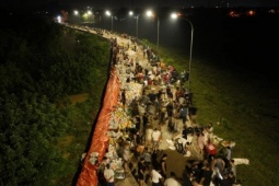 Tin tức trong ngày - Bắc Ninh đắp hàng loạt đê ngăn lũ sông Cầu