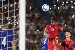 Bóng đá - Những dấu hỏi với HLV Kim Sang-sik sau chiến thắng chưa đã mắt với Nepal