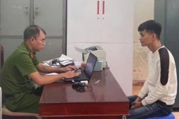 Xác minh clip người đàn ông đánh vợ cũ …