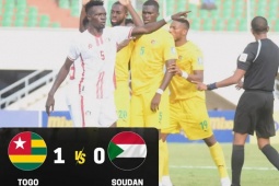 Tin mới nhất bóng đá tối 10/10: Một quan chức cấp cao bị FIFA phạt nặng vì thói côn đồ